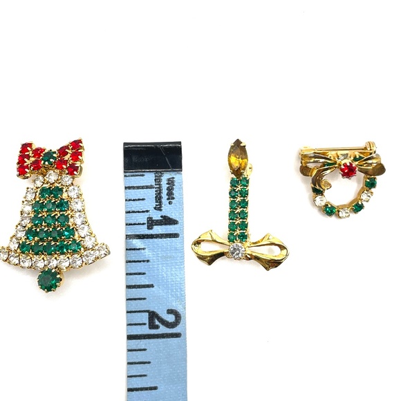 Vintage Unsigned Christmas Bell Candle Dainty Wreath Pins Brooches Lot of 3 - Picture 5 of 6